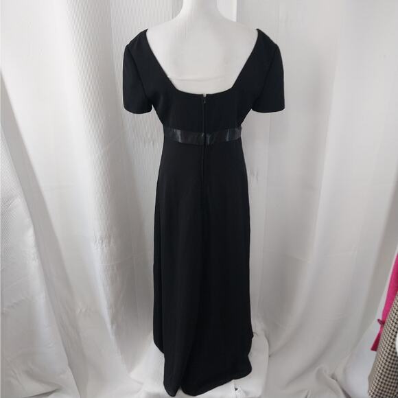 NWOT! MAGGY LONDON! RICH BLACK HEAVY CHIFFON, BOW FRONT FULL LENGTH GOWN! SZ 8 - Picture 6 of 10